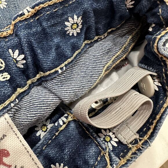 Peek Daisy Floral Cut Off Jean Shorts - Picture 5 of 6